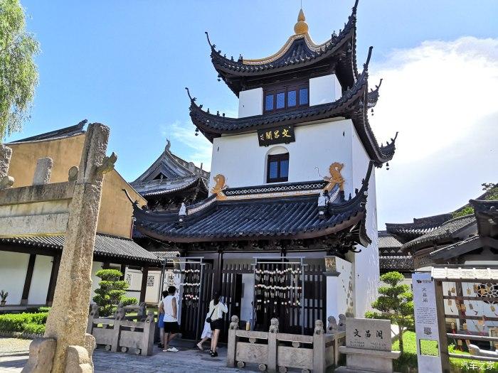 探索奇妙世界,畅享韩国女团aespa舞台被质疑假跳,团队对此有何回应?问答